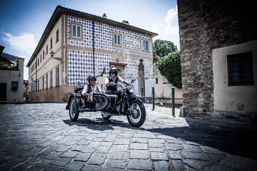 Florence Vintage Motorcycle Sidecar ride - Morning or Sunset - Along the Arno into San Niccolò, then deeper into Oltrarno