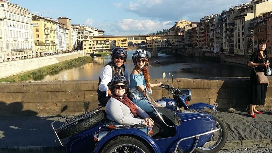 Florence Vintage Motorcycle Sidecar ride - Morning or Sunset - Meeting at Bar Pasticceria Gamberini and starting with coffee