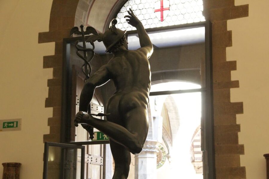 Florence: Walking Tour and Bargello Museum - Starting at Eataly: the meeting point that keeps you on track
