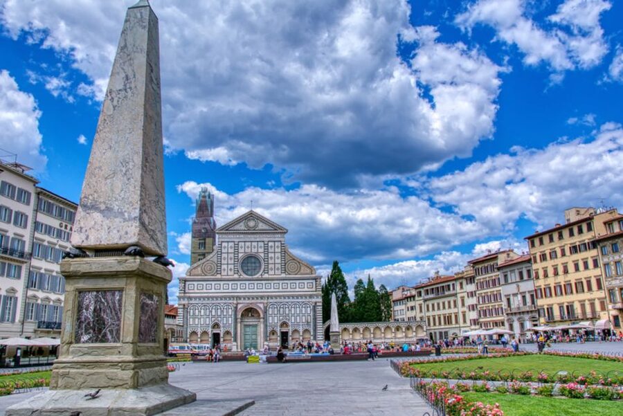 Florence: Walking Tour of Dante's Florence with a Guide - How the tour uses monuments and streets to make Dante’s Florence feel real