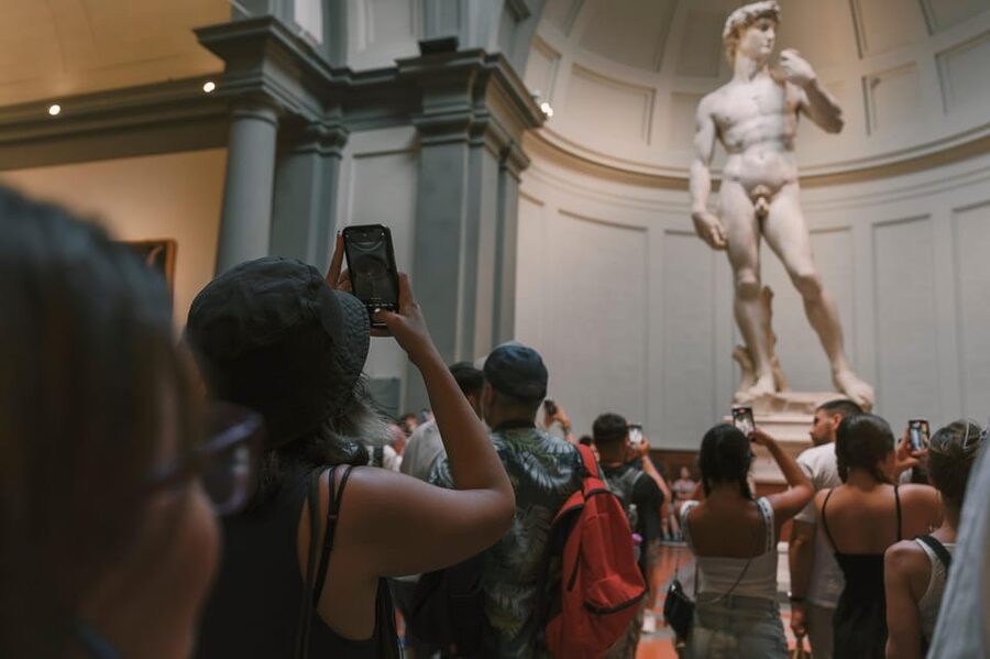 Florence: Walking Tour with David, Duomo & Uffizi Gallery - Duomo views without cathedral entry, what to expect