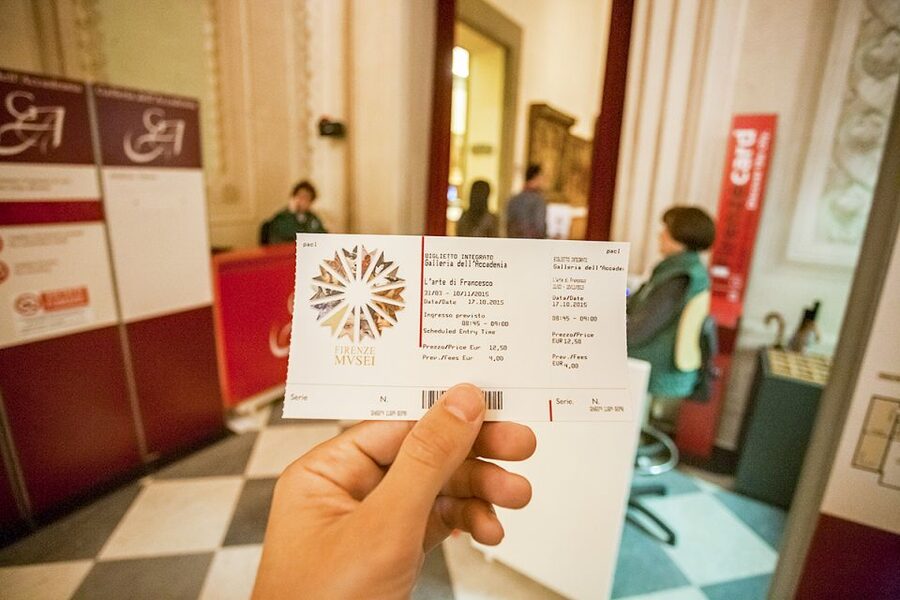 Florence: Walking Tour with Skip-the-Line Accademia Gallery - A stop-by-stop reality check on the pacing