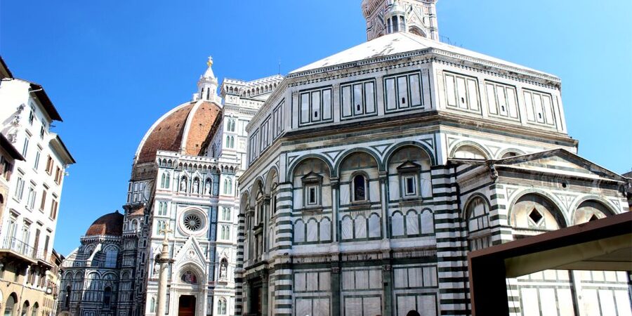 Florence: Wine Windows Walk with Wine Tasting and Appetizers - Final call: should you book the Florence wine windows walk?