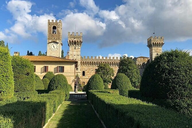Forge your own wedding rings or friendship rings in Tuscany - Price and value for a private 2-person ring class