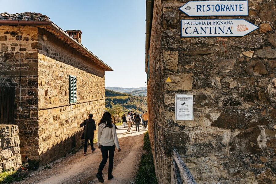 From Florence: Chianti Wine and Food Tasting Safari - Lunch in Chianti: Traditional food with views