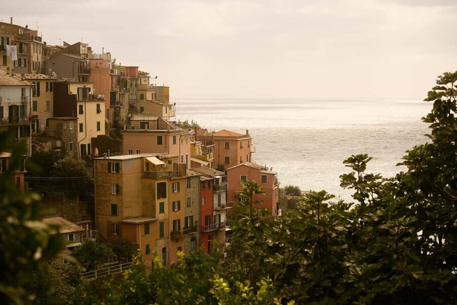 From Florence: Cinque Terre Day Trip with Local Guide - Florence to the North West Riviera, without turning it into a logistics project