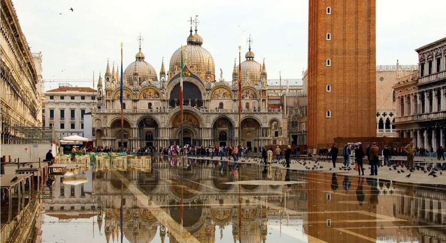 From Florence: Explore Venice in a Full Day Tour by Train - Vaporetto ride that actually connects the famous places