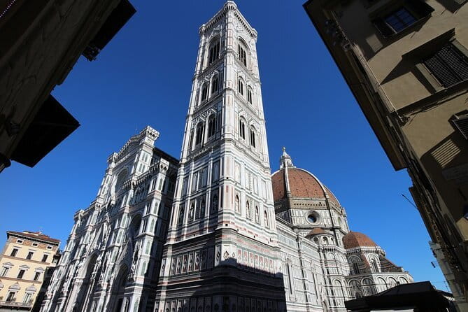 From Florence: Pisa Afternoon Tour & Leaning Tower Access - Coach and guides: what the best days feel like