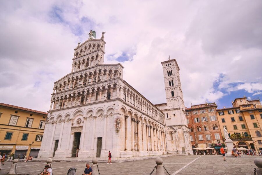 From Florence: Pisa and Lucca Full-Day Private Tour - Lucca’s Piazza dell’Anfiteatro and Via Fillungo for shopping and people-watching