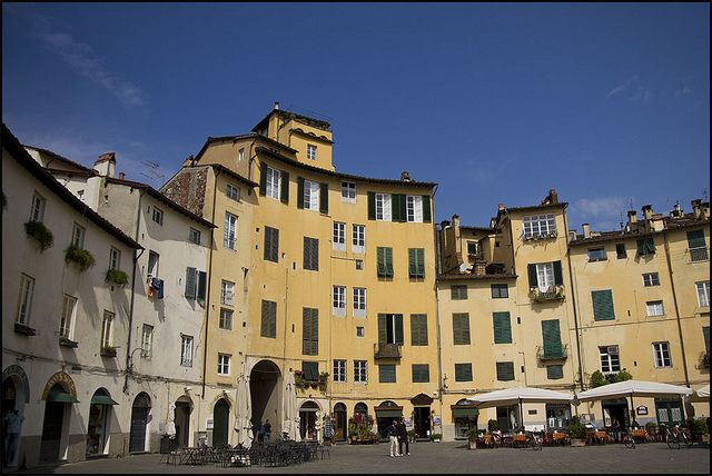 From Florence: Pisa & Lucca Day Tour with Buccellato Tasting - Getting there from Florence: bus time, meeting points, and drop-offs