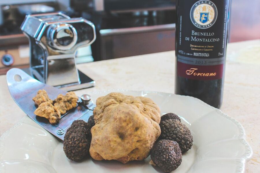 From Florence: Truffle Hunting with Lunch & Transportation - Learning how to search and how to recognize truffles