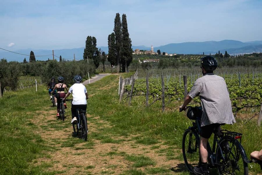 From Florence: Tuscan Hills Biking with Farm Tour and Lunch - The ride itself: what the Chianti Hills section really means
