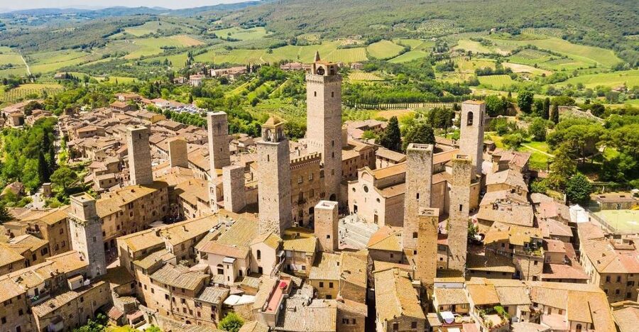 From Florence: Tuscany Day Trip with a Private Chauffeur - Florence to Tuscany, with the driver doing the heavy lifting