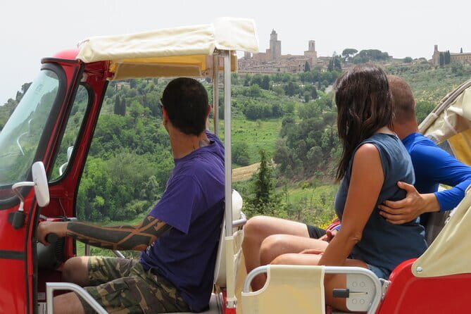 From Florence:Tuscany Tuk Tuk with Lunch, Wine & San Gimignano - Private Chianti Tuk-Tuk Ride: The View Stops You Actually Want