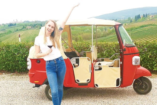 From Florence:Tuscany Tuk Tuk with Lunch, Wine & San Gimignano - Price and Value for a 7-Hour Florence Day Trip
