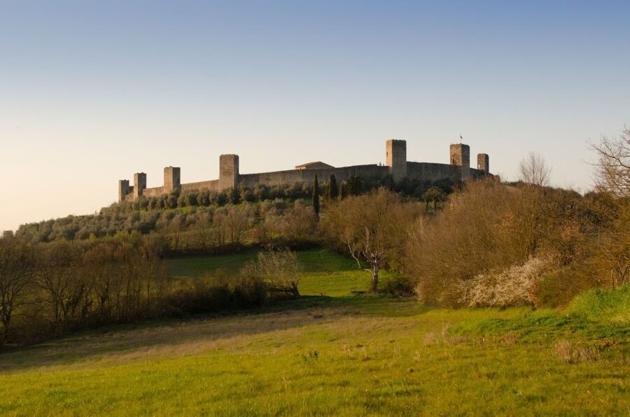 Full-Day Excursion to Siena, San Gimignano & Chianti - Monteriggioni: medieval walls, quick stops, and why an hour helps