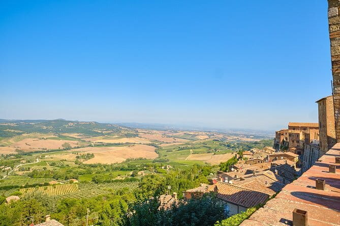 Full Day Tour to Val d'Orcia and Gladiator's Fields with Wines - The UNESCO Val d’Orcia drive: where the photos actually come from