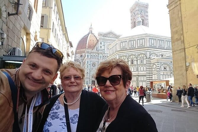 Grand Florence: Private City Tour with Uffizi, David & Lunch - Piazza della Repubblica to the Duomo area, a guided Florence primer