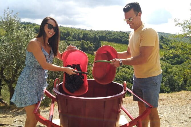 Grape Stomping and Wine Tasting in Tuscany - Starting at Cantine Guidi: A Simple Chianti Meeting Point