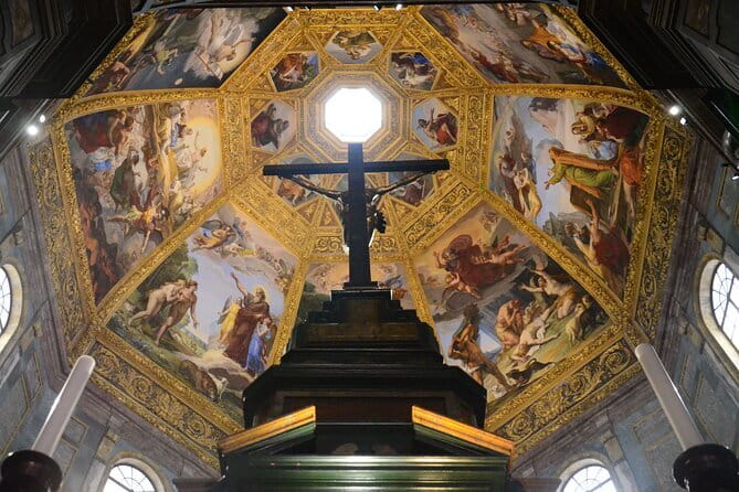 Guided Medici Tour Florence: Discover Mysteries & History - Stop 5, Ponte Vecchio: the oldest bridge with constant pull