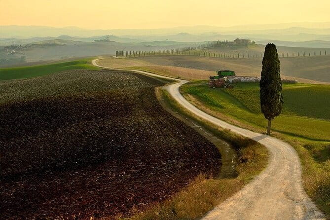 Guided tour in wonderful Tuscany - Chiusure: a Tuscan town stop with a panorama payoff