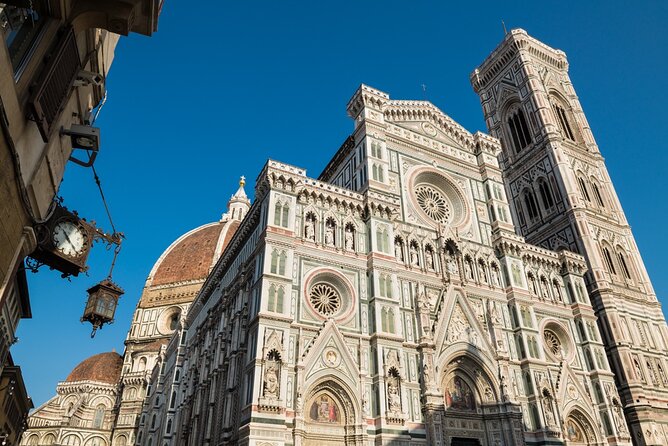 Guided tour of Florence with official guide - Piazza della Signoria: the city’s political center, turned into an outdoor museum