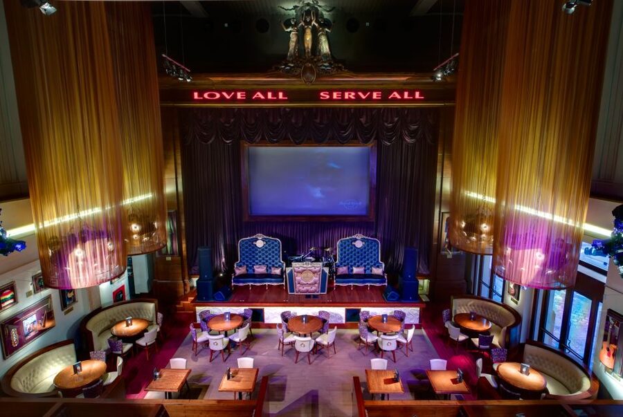 Hard Rock Cafe Florence with Set Menu for Lunch or Dinner - Who this fits best in your Florence trip