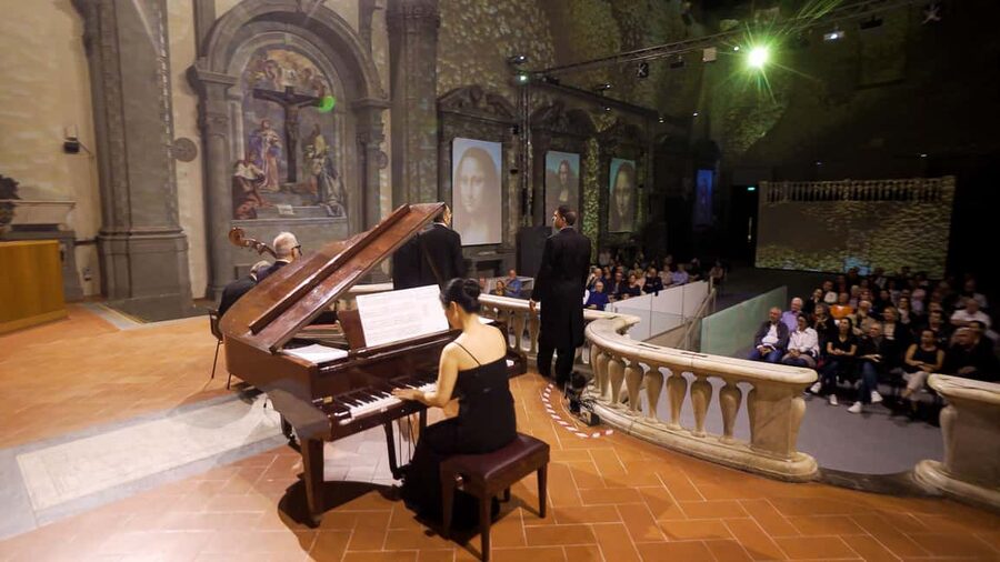 Heart of Florence: Dinner and Three Tenors Concert Ticket - Inside Cattedrale dell’immagine: the show’s sound and the “tenor effect”
