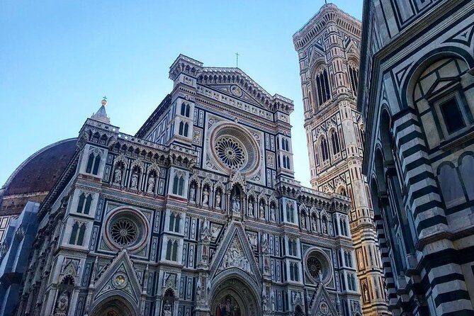 Highlights of Florence and Uffizi Gallery: Iconic Art & City Tour - Meeting at Piazzale degli Uffizi, what to expect right away