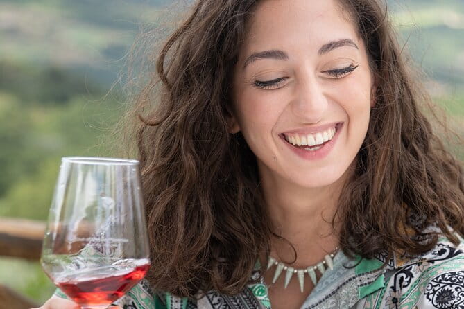 Hiking Tuscany & Chianti Wine - 3 Organic Wineries with lunch - Three organic wineries and a tasting rhythm that makes sense