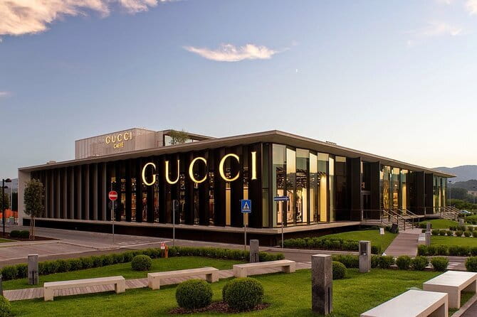Hire a driver for The Mall Outlet - Limousine Service Florence - Price and logistics: what you are really paying for