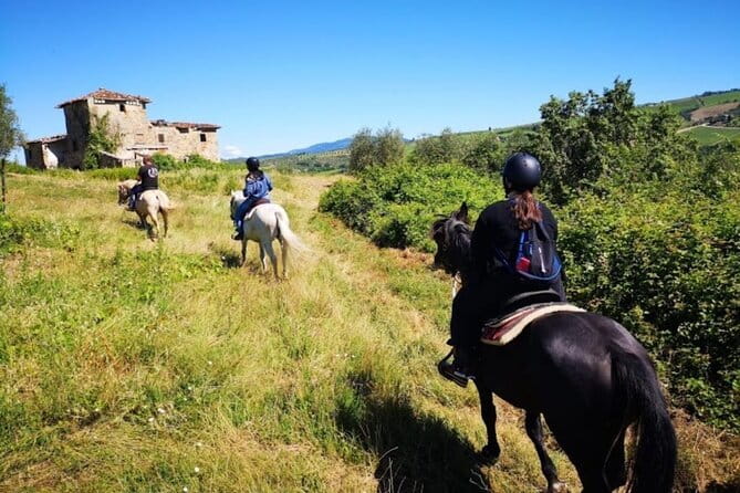 Horseback ride and Poolside Day chillout with Tuscan Lunch - Getting out of Florence: the 9:30am launch from Piazza dei Cavalleggeri