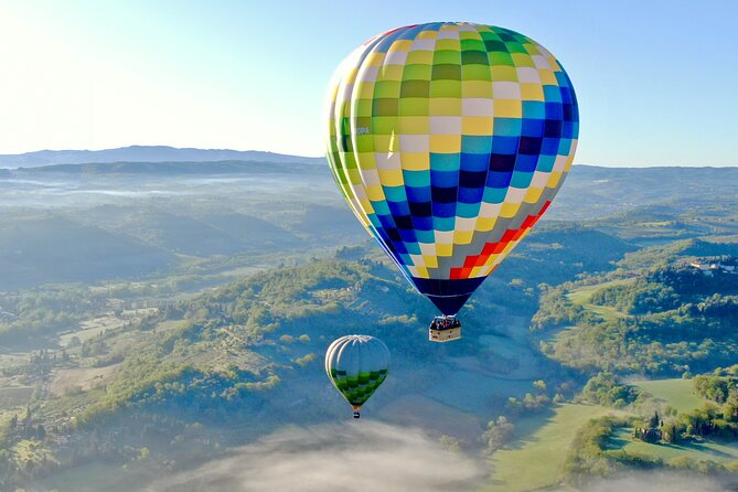 Hot Air Balloon ride in the Chianti Valley Tuscany - Landing and the Champagne toast: turning the flight into a real moment
