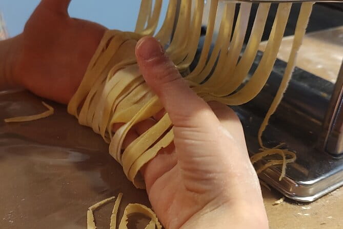 Intimate and authentic Pasta Lesson & Chianti wine. Free parking - The 10:00 Start and the 3-Hour Rhythm