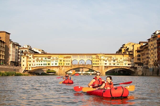 Kayaking on the Arno River in Florence under the Pontevecchio Arcade - Kayaking on the Arno in Florence: Why This Is a Smart Florence Plan