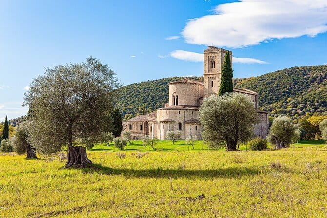 Lands of Brunello wine Pienza and Montalcino with Gourmet Lunch - Key highlights worth getting excited about