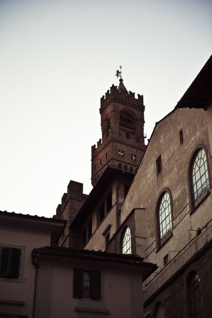 Legends of Florence: Exclusive Walking Tour by night - Piazza San Firenze to Via dei Gondi: the small streets that set the mood