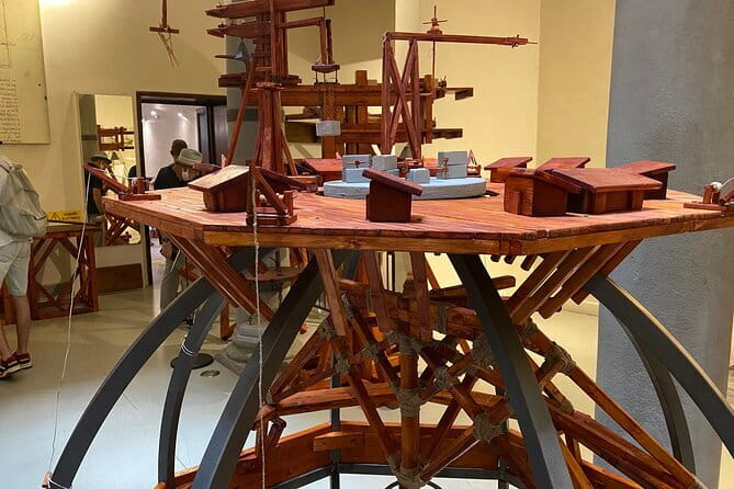 Leonardo Da Vinci Museum Entrance Ticket - Location in Florence: easy to plug into a city day