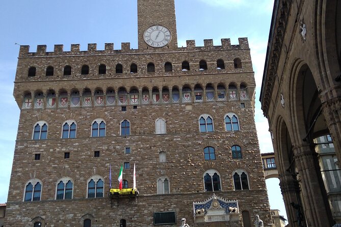 LGBTQ + friendly Renaissance Gay life in Florence tour - Piazza Santa Trinita and the Spini Family Palace Stories