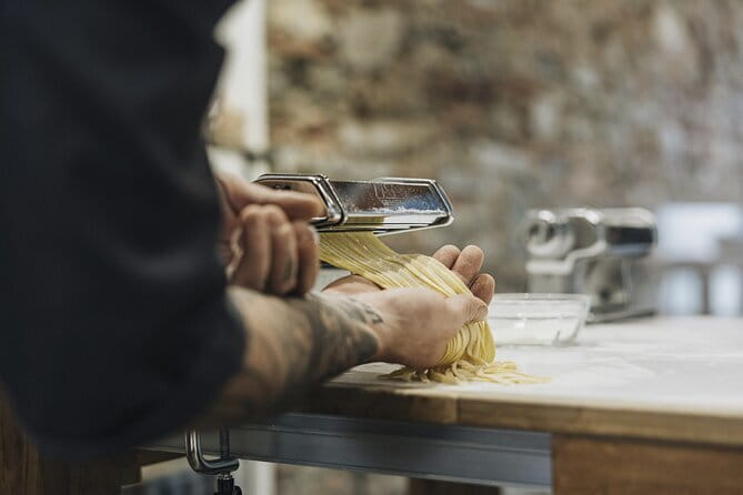 MaMa Florence Guided Market Tour and 4 Course-Pasta Cooking Class - San Lorenzo Market: tastings and a guide who explains what matters