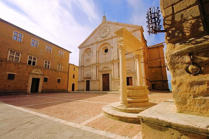 Medieval Tour in Monteriggioni and Val d'Orcia from Florence - Montalcino: Brunello country, hill town views, and optional tasting