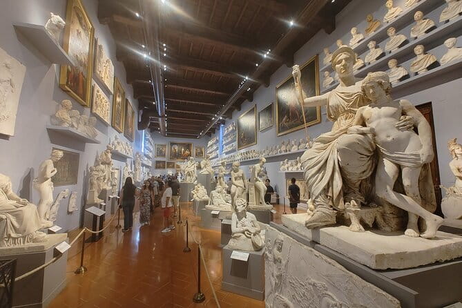 Michelangelo's David Accademia Gallery Small Group Tour - The David moment: what your guide helps you see