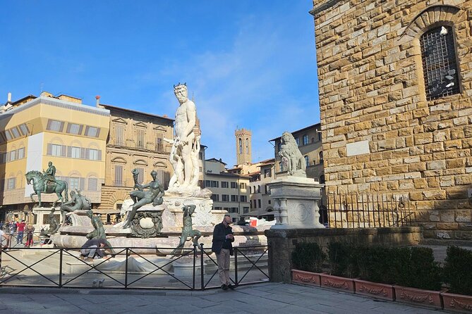 Michelangelo’s David & Medici Treasures Accademia Gallery Tour - Piazza della Repubblica: a quick stop with big layered meaning
