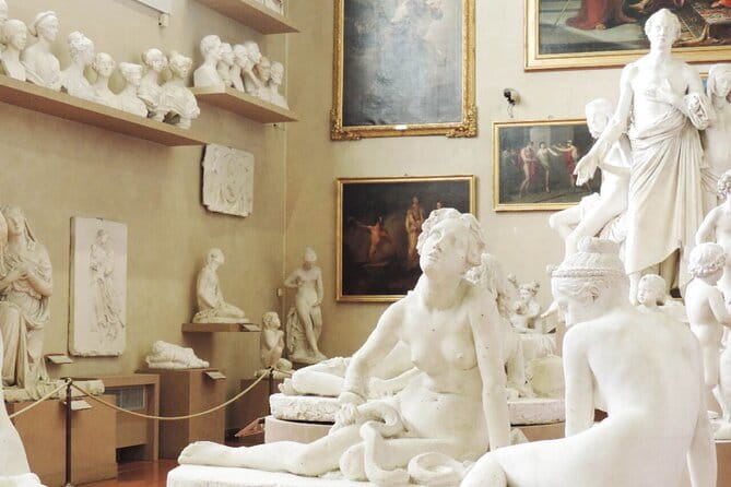 Michelangelo’s David Statue Fast Track Tickets - Colosso Hall to Musical Instruments: warm-up stops that pay off