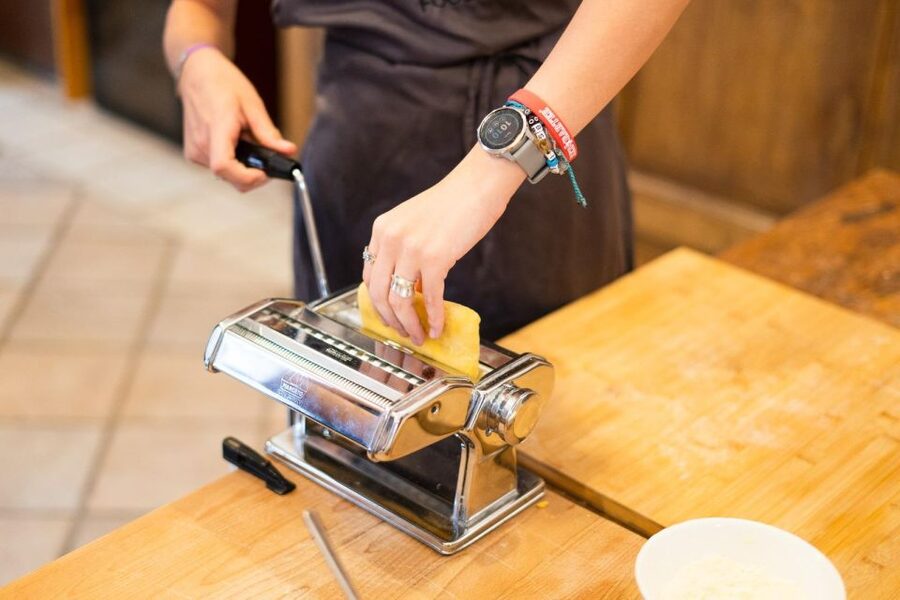 Neighborhood shopping & Homemade Pasta ! - Shopping for ingredients like an Italian cook, not a souvenir hunter