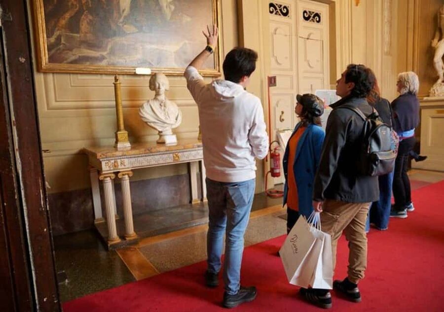 Palatina Gallery and Pitti Guided Tour in Florence - Price and value at $81 per person, what you’re paying for