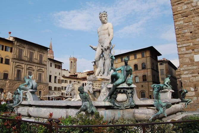 Palazzo Vecchio Morning Guided Tour - Small Group - Michelangelo, Donatello, Vasari, and the clues for Inferno fans