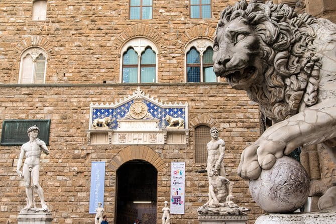 Palazzo Vecchio Private Tour + Arnolfo's Tower Ticket - Medici Rooms and Grand Duchesses: Eleonora di Toledo’s Space