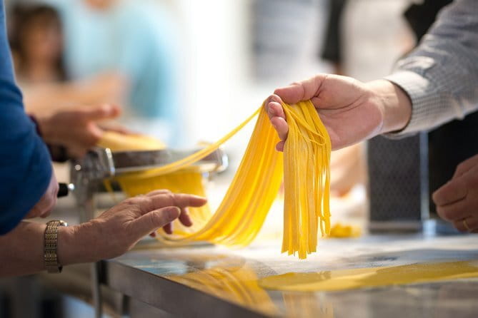 Pasta Cooking Experience in Florence - Instructors, Group Size, and the Pace You Should Expect