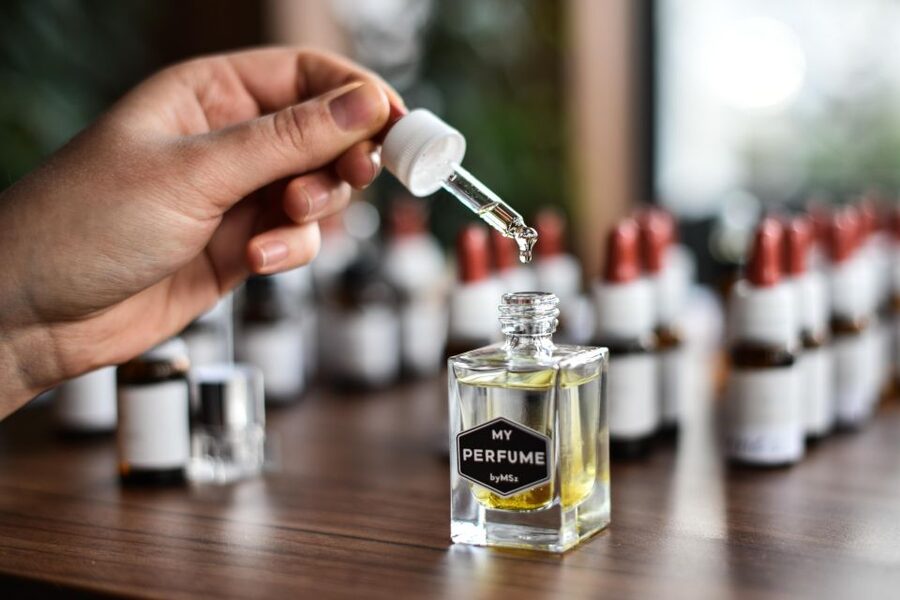 Perfume Creating Workshop in the city center - Florence perfume workshop, in the real city center